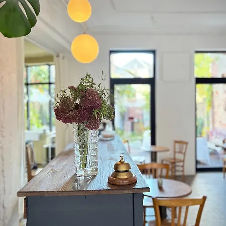 Guest house Nuitee & Petit Dejeuner Dans Maison D'arts