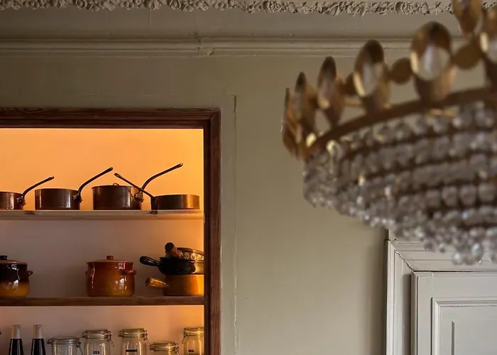 Diner, Nuite, Petit Dejeuner Dans Maison D'arts Guest house
